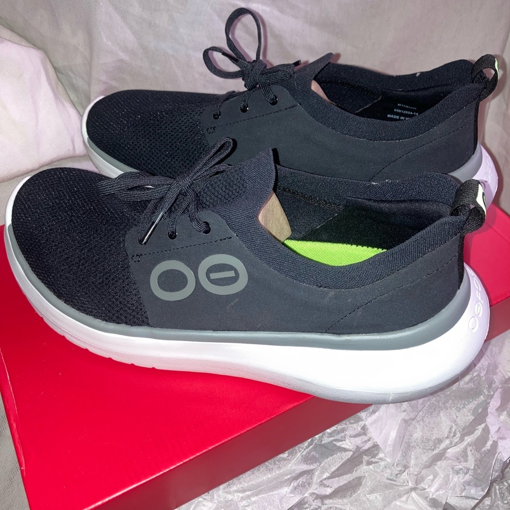 OOFOS Black and Gray Athletic Shoes, OOMY STRIDE